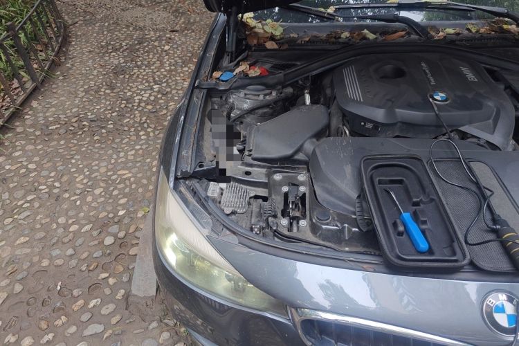 Used BMW 3 Series GT 2019 320i M Sport Package Engine Bay Right