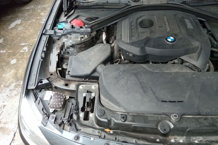 Used BMW 3 Series GT 2019 320i Sport Edition Engine Bay Right