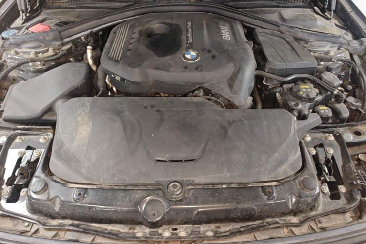 Used BMW 3 Series GT 2019 320i Sport Edition Engine Bay