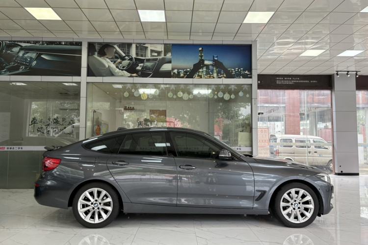 Used BMW 3 Series GT 2019 320i Sport Edition Exterior 3