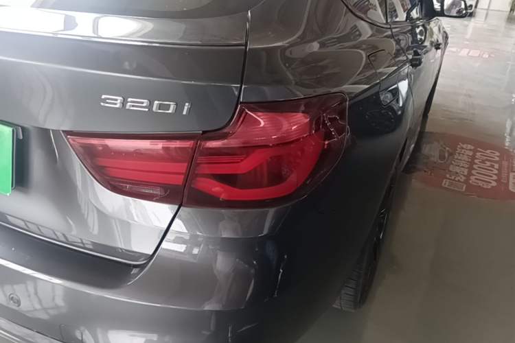 Used BMW 3 Series GT 2019 320i M Sport Night Edition Exterior 3
