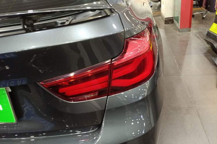 Used BMW 3 Series GT 2019 320i M Sport Night Edition Exterior 3