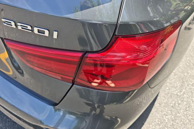 Used BMW 3 Series GT 2019 320i Sport Edition Exterior 3