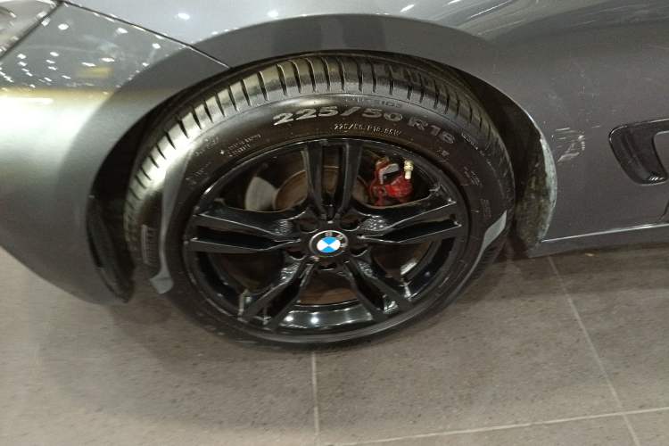 Used BMW 3 Series GT 2019 320i M Sport Night Edition Exterior 4