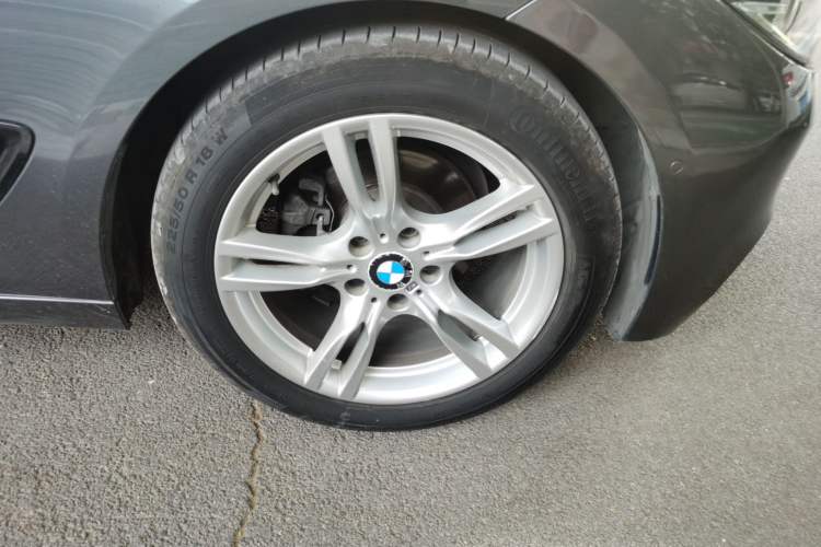 Used BMW 3 Series GT 2019 320i M Sport Exterior 4