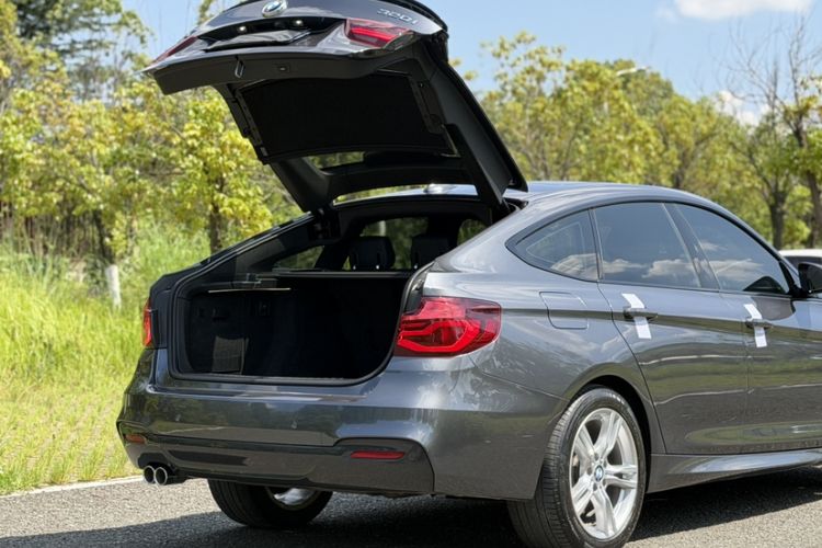 Used BMW 3 Series GT 2019 320i M Sport Package Exterior 5