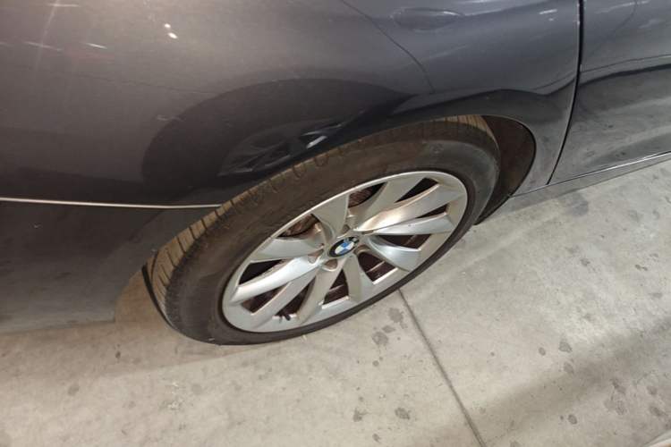 Used BMW 3 Series GT 2019 320i Sport Edition Exterior 5