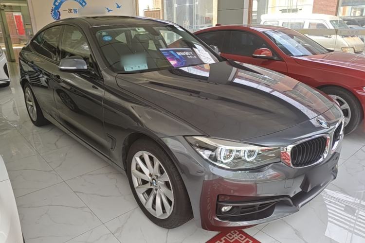 Used BMW 3 Series GT 2019 320i Sport Edition Front Right 45 Deg