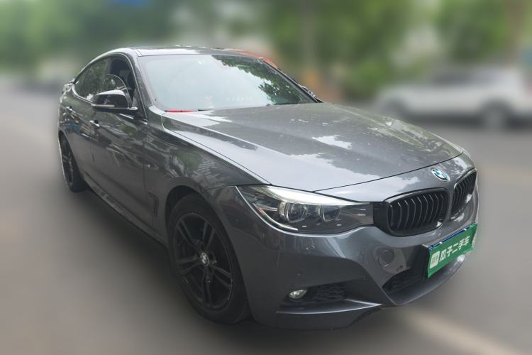 Used BMW 3 Series GT 2019 320i M Sport Front Right 45 Deg