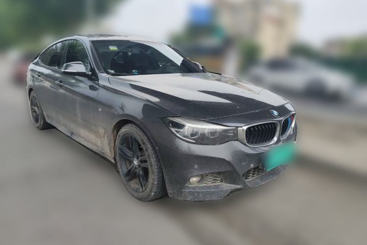 Used BMW 3 Series GT 2019 320i M Sport Package Front Right 45 Deg