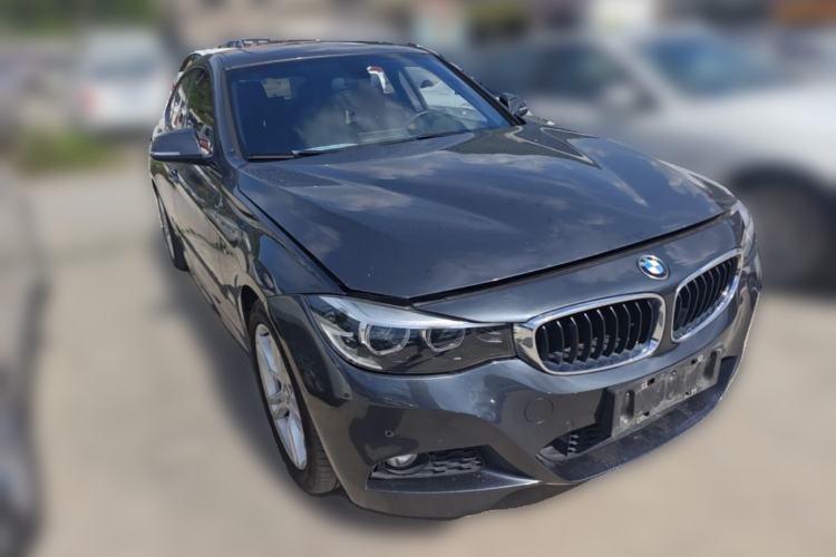 Used BMW 3 Series GT 2019 320i M Sport Front Right 45 Deg