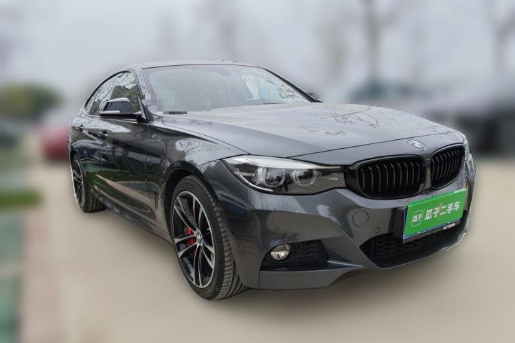 Used BMW 3 Series GT 2019 330i xDrive M Sport Night Edition Front Right 45 Deg