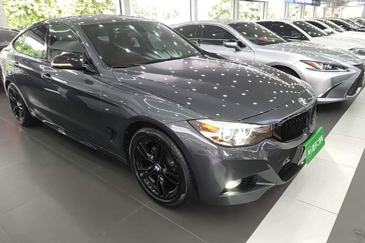 Used BMW 3 Series GT 2019 320i M Sport Night Edition Front Right 45 Deg