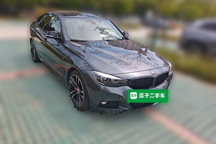 Used BMW 3 Series GT 2019 330i xDrive M Sport Night Edition Front Right 45 Deg