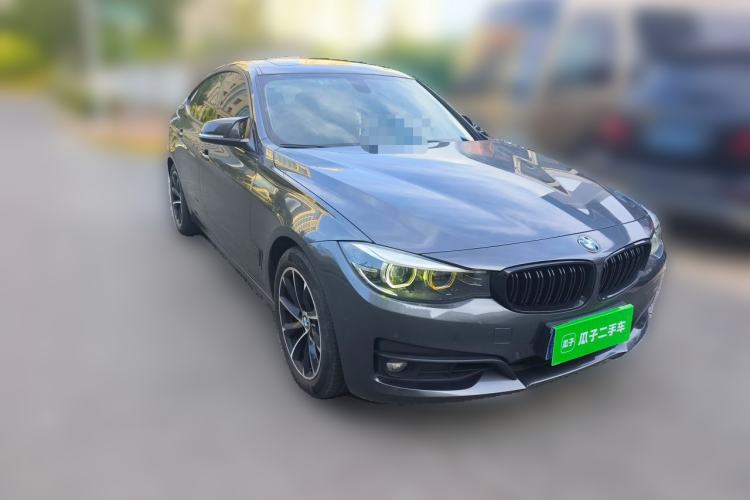 Used BMW 3 Series GT 2019 320i Sport Edition Front Right 45 Deg