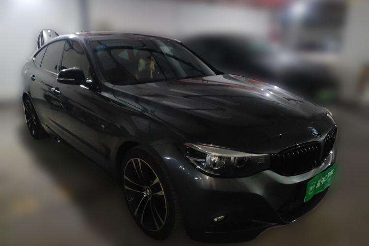 Used BMW 3 Series GT 2019 330i xDrive M Sport Night Edition Front Right 45 Deg