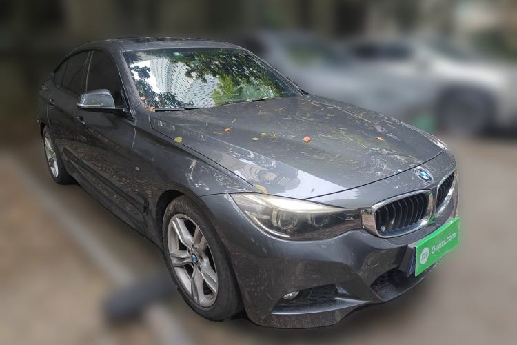 Used BMW 3 Series GT 2019 320i M Sport Package Front Right 45 Deg