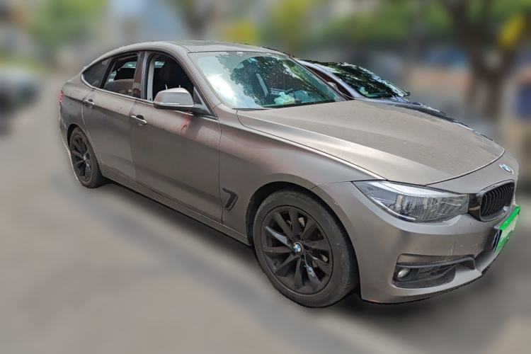 Used BMW 3 Series GT 2019 320i Sport Edition Front Right 45 Deg