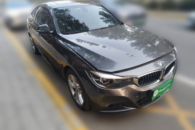 Used BMW 3 Series GT 2019 320i M Sport Package Front Right 45 Deg
