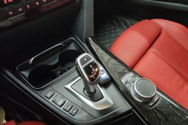 Used BMW 3 Series GT 2019 330i xDrive M Sport Night Edition Gear Lever
