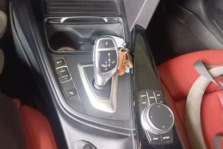 Used BMW 3 Series GT 2019 320i M Sport Night Edition Gear Lever