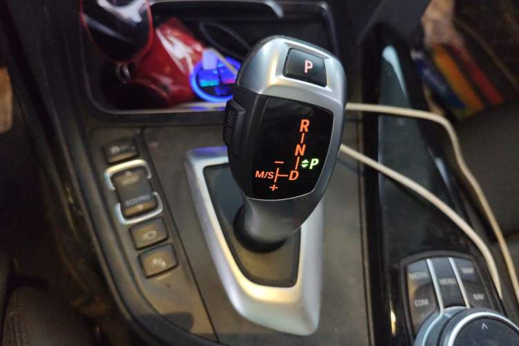 Used BMW 3 Series GT 2019 320i M Sport Package Gear Lever