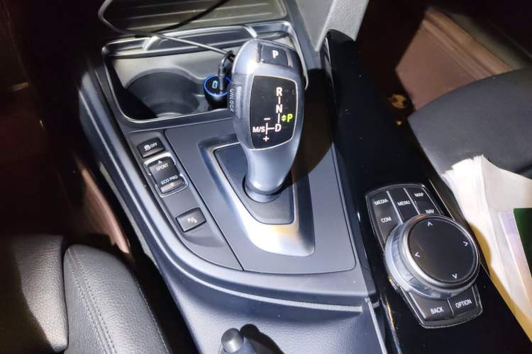 Used BMW 3 Series GT 2019 320i M Sport Package Gear Lever