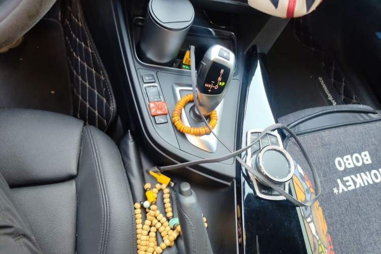 Used BMW 3 Series GT 2019 320i M Sport Package Gear Lever