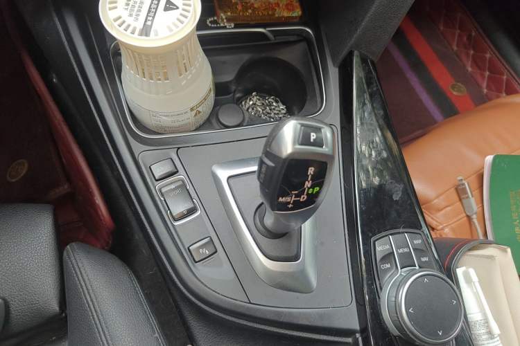 Used BMW 3 Series GT 2019 320i M Sport Package Gear Lever