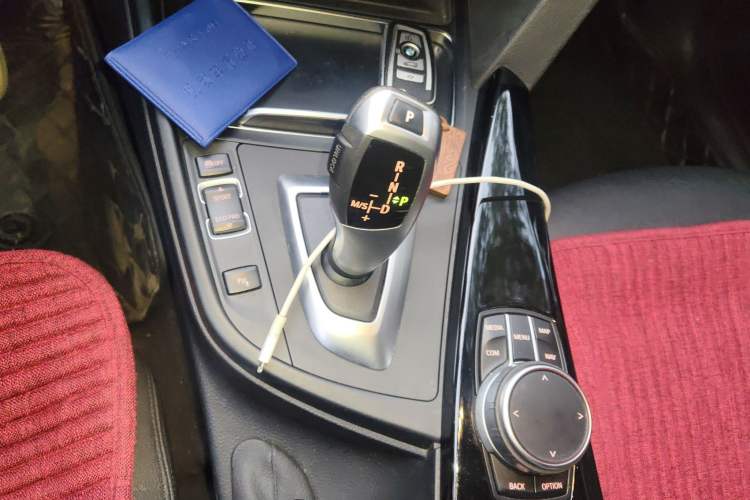 Used BMW 3 Series GT 2019 320i M Sport Package Gear Lever