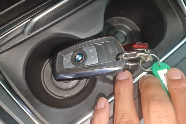 Used BMW 3 Series GT 2019 320i Sport Edition Interior 1