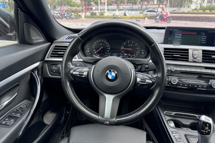 Used BMW 3 Series GT 2019 320i M Sport Package Interior 2
