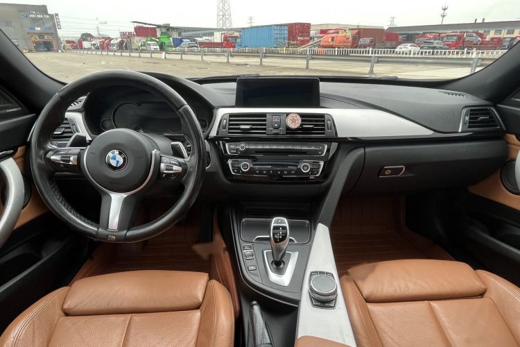 Used BMW 3 Series GT 2019 320i M Sport Interior 3