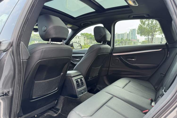 Used BMW 3 Series GT 2019 320i M Sport Package Interior 3