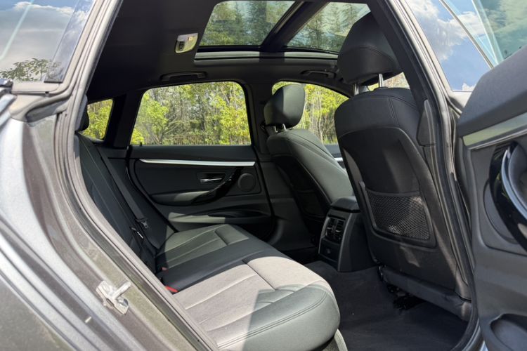 Used BMW 3 Series GT 2019 320i M Sport Package Interior 6