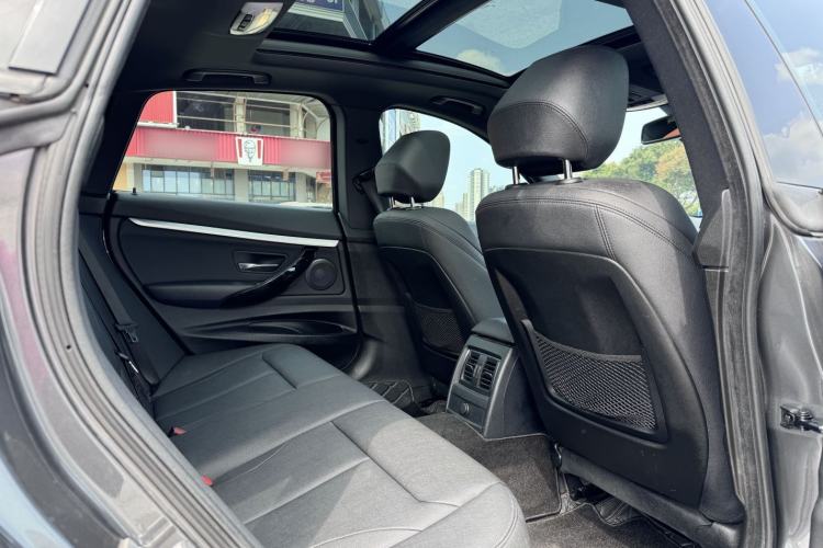 Used BMW 3 Series GT 2019 320i M Sport Package Interior 6