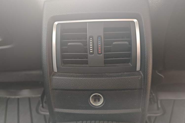 Used BMW 3 Series GT 2019 320i M Sport Package Interior 7