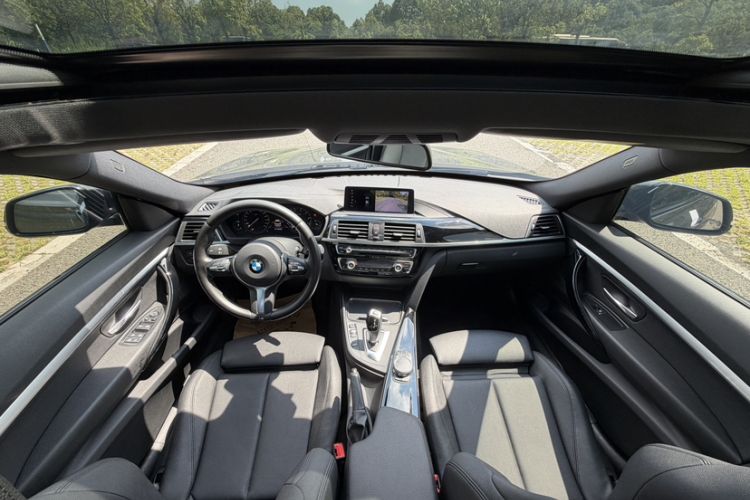 Used BMW 3 Series GT 2019 320i M Sport Package Interior 9