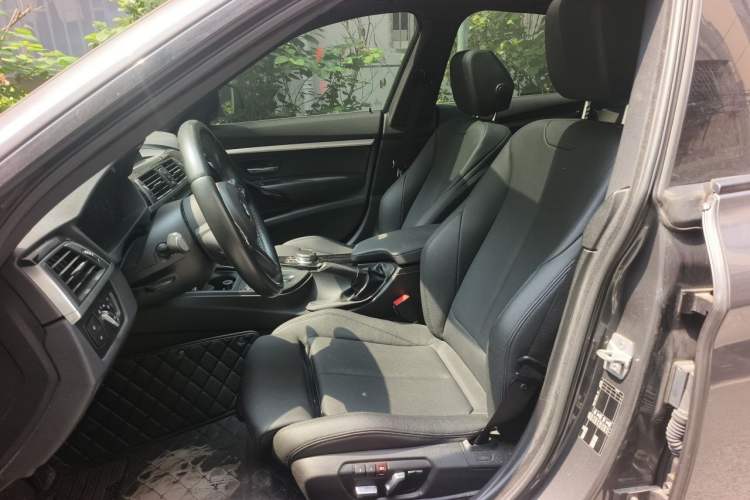 Used BMW 3 Series GT 2019 320i M Sport Package Left Front Seat