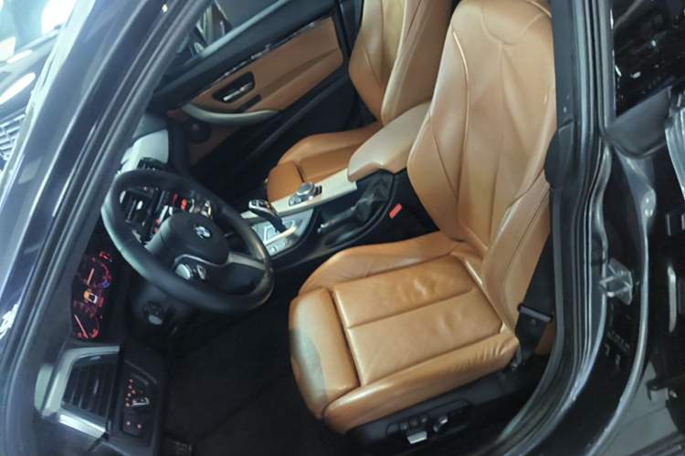 Used BMW 3 Series GT 2019 320i M Sport Left Front Seat