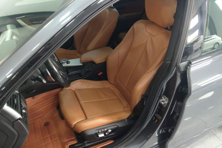 Used BMW 3 Series GT 2019 320i M Sport Left Front Seat