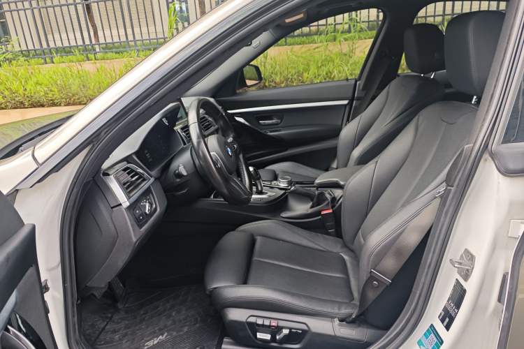 Used BMW 3 Series GT 2019 320i M Sport Package Left Front Seat