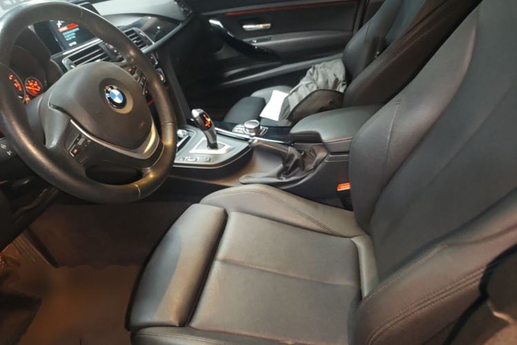 Used BMW 3 Series GT 2019 320i Sport Edition Left Front Seat