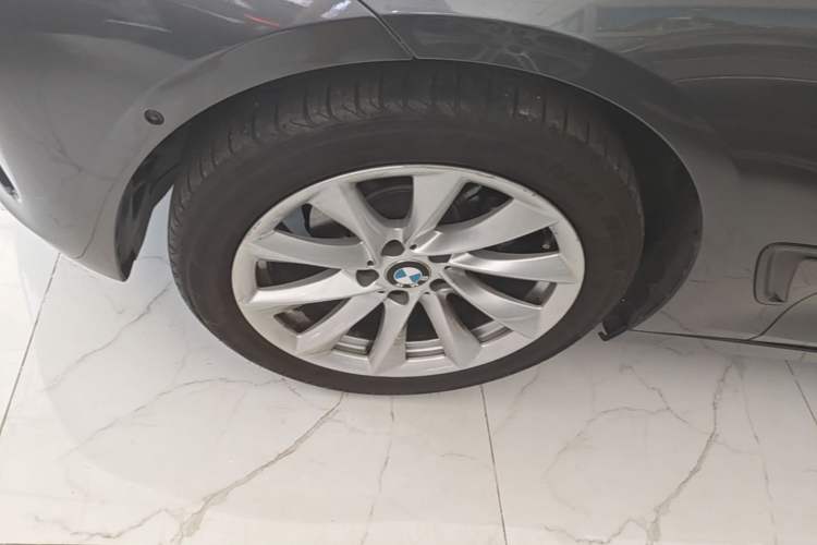 Used BMW 3 Series GT 2019 320i Sport Edition Left Front Wheel Hub