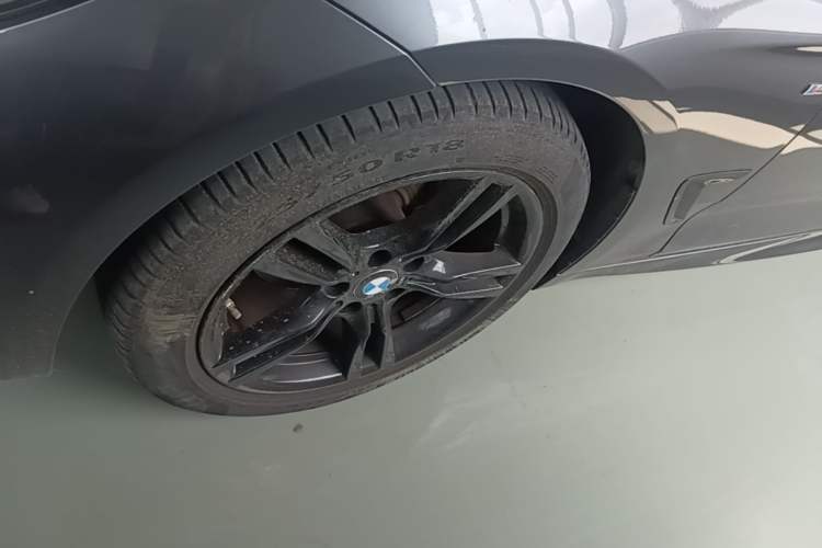 Used BMW 3 Series GT 2019 320i M Sport Night Edition Left Front Wheel Hub