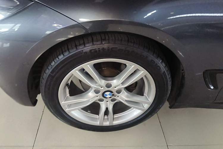 Used BMW 3 Series GT 2019 320i M Sport Left Front Wheel Hub