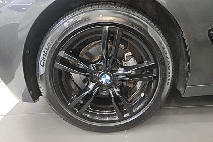 Used BMW 3 Series GT 2019 320i M Sport Night Edition Left Front Wheel Hub