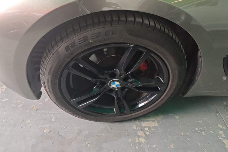 Used BMW 3 Series GT 2019 320i M Sport Package Left Front Wheel Hub