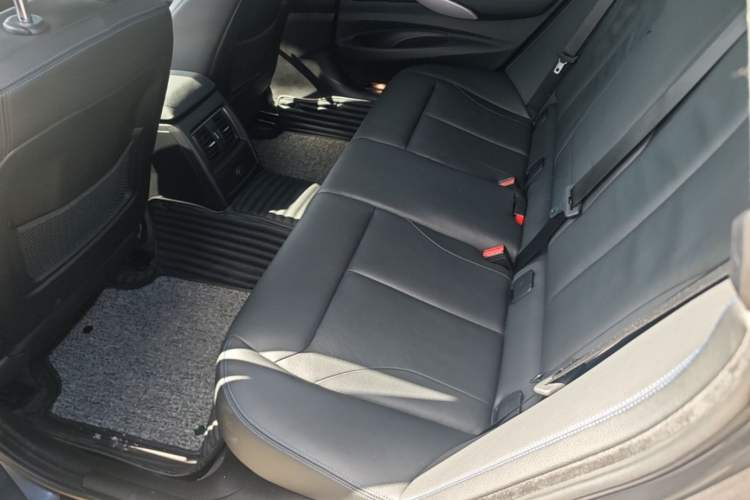 Used BMW 3 Series GT 2019 320i M Sport Left Rear Seat