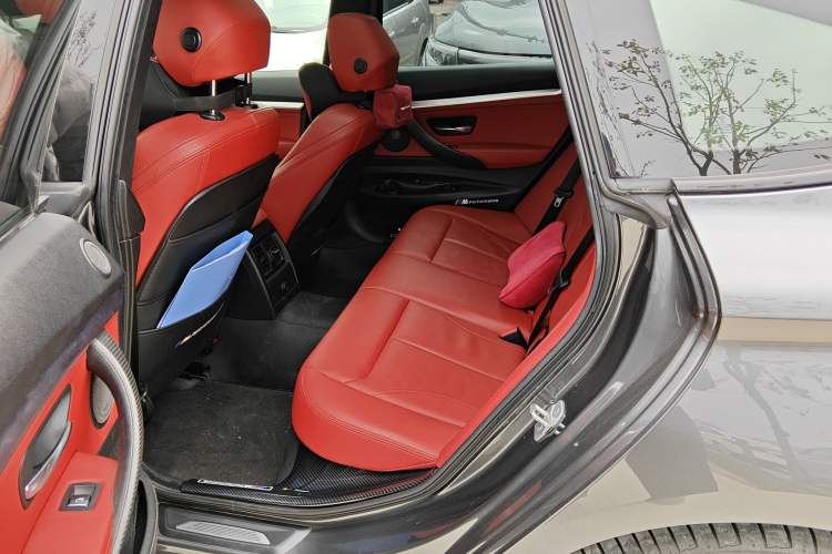Used BMW 3 Series GT 2019 330i xDrive M Sport Night Edition Left Rear Seat